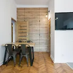 Fancy Apartments With Lift And A/C